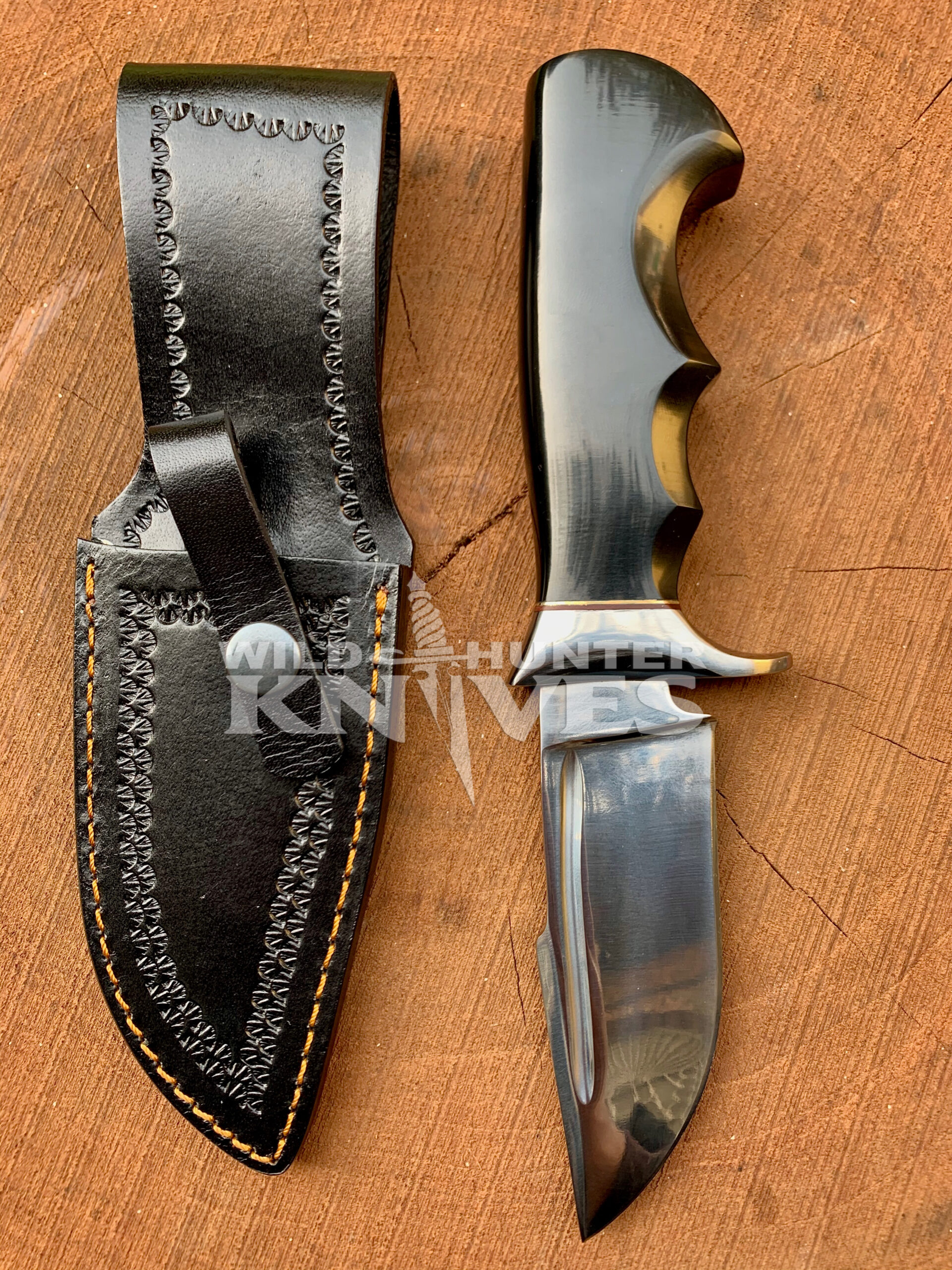 D Steel Hunting Knife Skinning Knife With Black Leather Sheath The